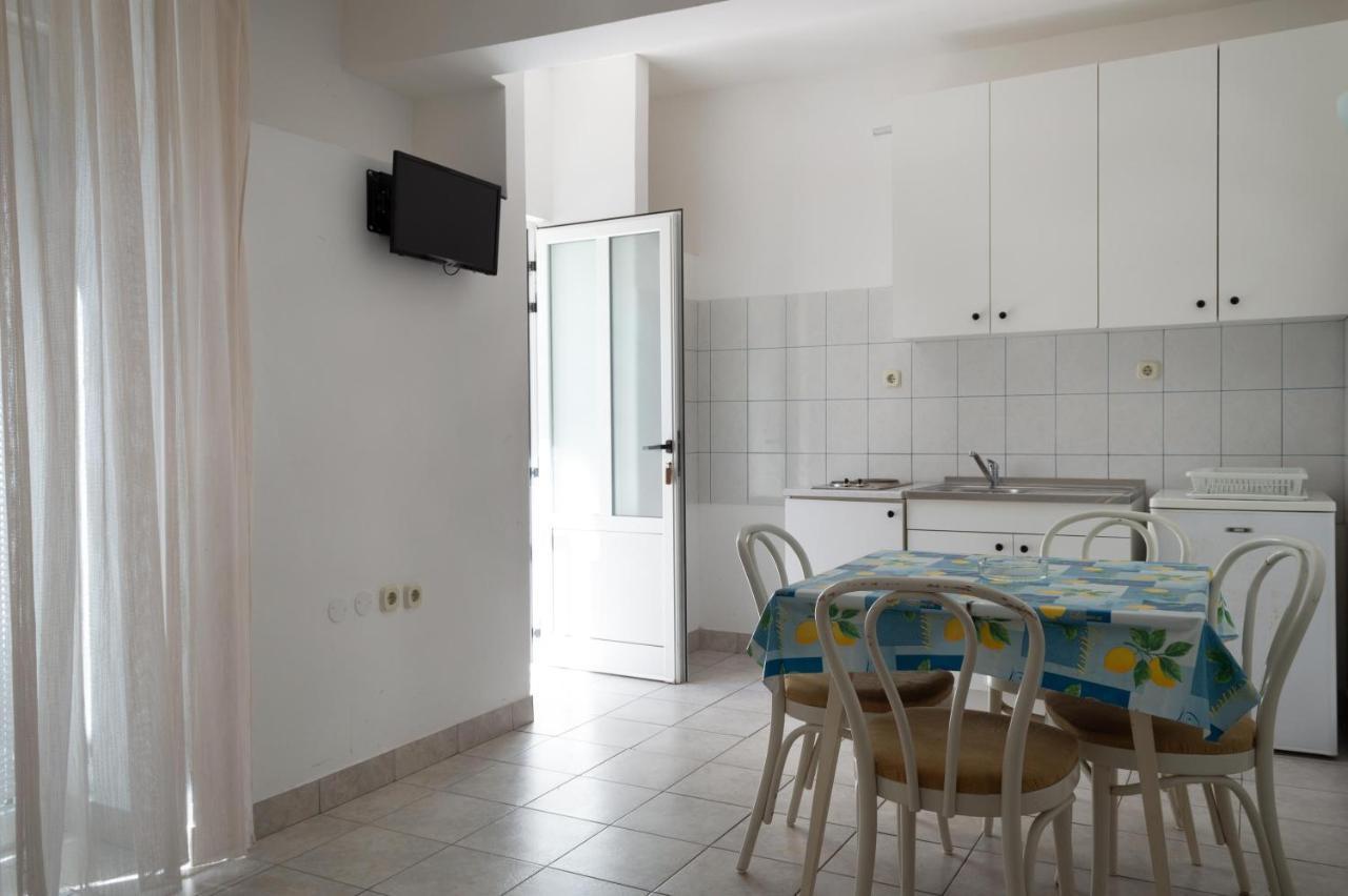 Ivica - Beachfront Apartment